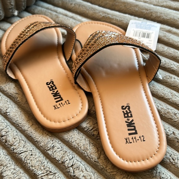 Muk Luks Luk*Ees NWT Brown/Tan Rhinestone Sandals XL 11-12 Gorgeous So Chic New - Picture 7 of 13